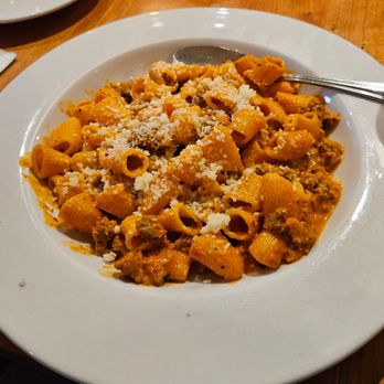 Sorella - Rigatoni alla Vodka w/ sausage added - Pizza Near Me - Newport, Oregon Sorella - Rigatoni alla Vodka w/ sausage added - Pizza Near Me - Newport, Oregon