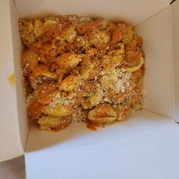 Tortuga Sandwich Shop - Kenmore - Street corn mac and cheese - Latin American Near Me - Kenmore, New York