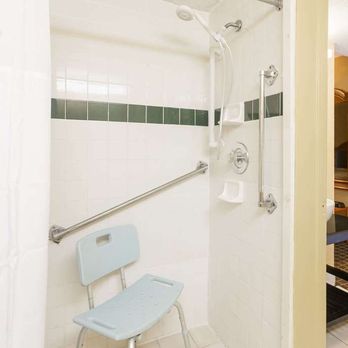 Days Inn by Wyndham Ocala West - ADA Bathroom - Hotels Near Me - Ocala, Florida Days Inn by Wyndham Ocala West - ADA Bathroom - Hotels Near Me - Ocala, Florida