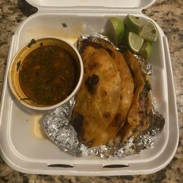 Birria with consume Birria with consume