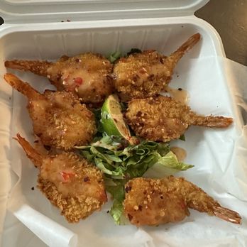 Hayes Seafood House - Bang bang shrimp - Seafood Near Me - Clarence, New York