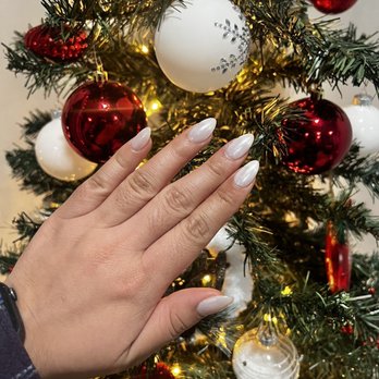 Chloe Nails - Nail Salons Near Me - Lomita, California