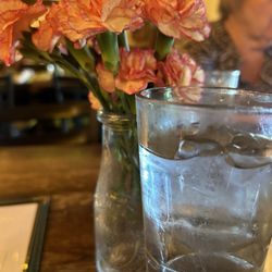Little Pub Greenwich - Flowers on the table