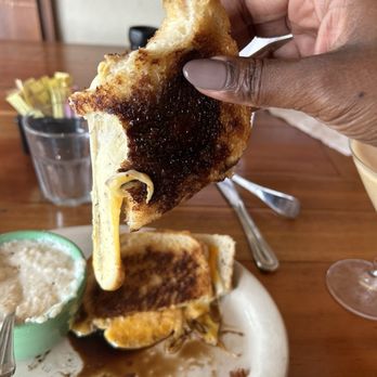 Alreddy Coffee & Cafe - Grill cheese with balsamic glaze - Breakfast & Brunch Near Me - Cincinnati, Ohio