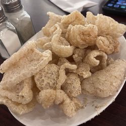 Frannie's Kitchen - Pork rinds they bring to the table when you arrive