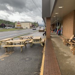 Hiawassee Hardware & Building Supply & Garden Center