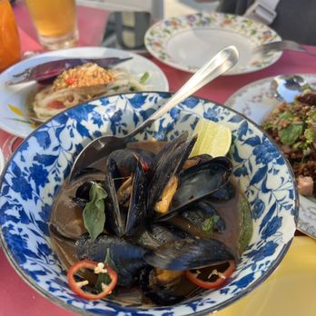 Funky Elephant - Mussels - Thai Near Me - Berkeley, California