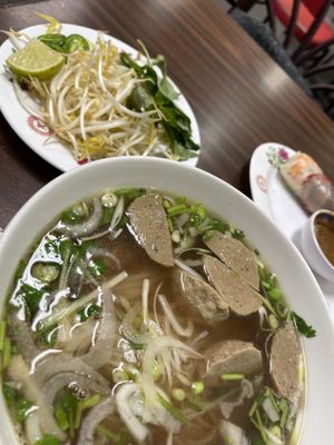 Cafe & pho Hoang by null