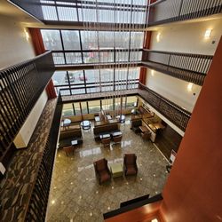 Drury Inn & Suites Charlotte University Place - Hotel Lobby