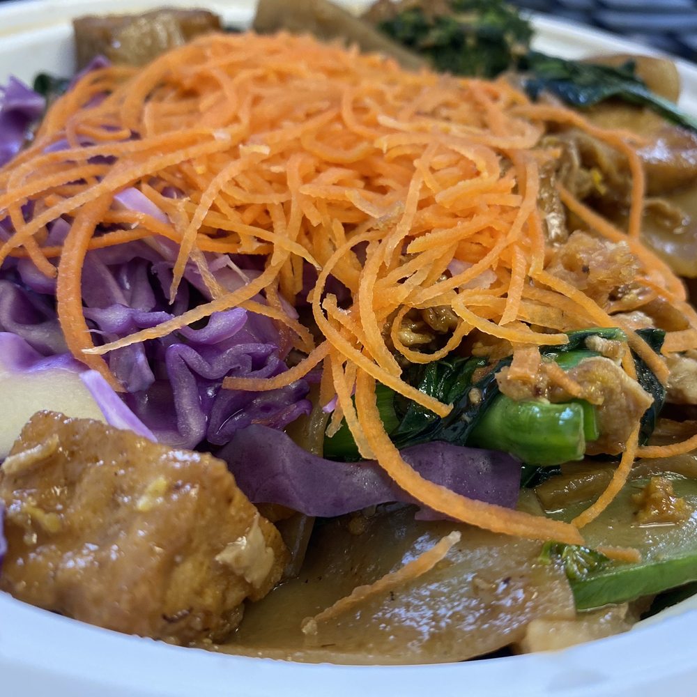Pad See Ew Noodle ( TOFU ) Pad See Ew Noodle ( TOFU )
