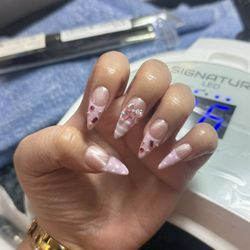 Le Spa Nails - Valentine's day nails