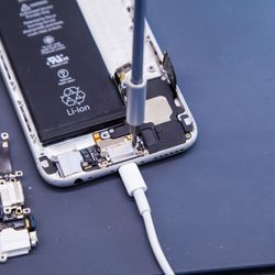 Phone Repair & More - Wesley Chapel