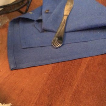 Blue Pointe Oyster Bar and Seafood Grill - A ROACH! - Seafood Near Me - Fort Myers, Florida Blue Pointe Oyster Bar and Seafood Grill - A ROACH! - Seafood Near Me - Fort Myers, Florida