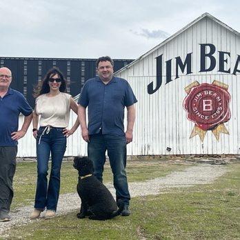 Trail N Track - Bourbon Tours - Jim Beam's Iconic Building - Distilleries Near Me Trail N Track - Bourbon Tours - Jim Beam's Iconic Building - Distilleries Near Me
