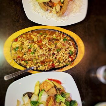 Coco Garden - 89. Sizzling Malaysian Tofu Platter  Shrimp with Mixed Vegetables 36. Pad Thai Buboh Chacha - Malaysian Near Me - Rochester, New York
