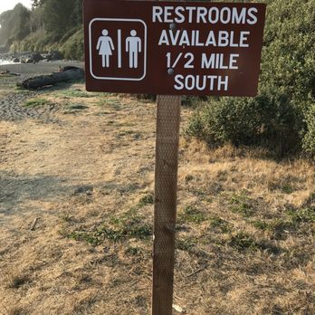 Wilson Creek Beach - Restrooms located 1/2 mile from the parking lot - Beaches Near Me - Klamath, California Wilson Creek Beach - Restrooms located 1/2 mile from the parking lot - Beaches Near Me - Klamath, California