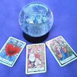 Mrs Star - TAROT AND  CRYSTAL BALL           READING CRYSTAL BALL GAZING READING 75 TAROT $45.00