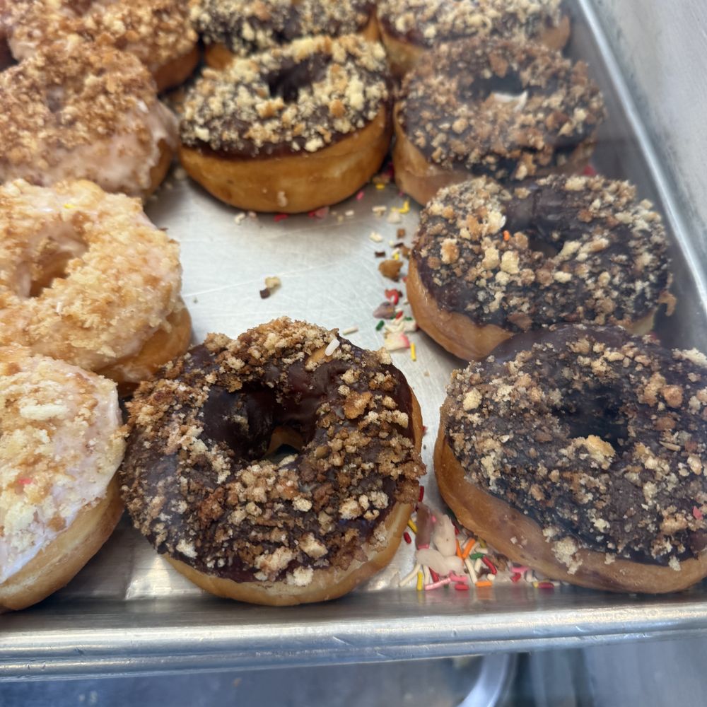 Primo's Donuts - Donuts - Donuts Near Me - Los Angeles, California