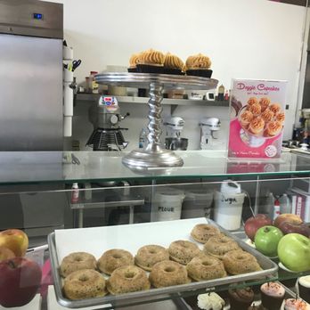 Yummy Cupcakes - Apple Cider Donuts - Desserts Near Me - Burbank, California Yummy Cupcakes - Apple Cider Donuts - Desserts Near Me - Burbank, California