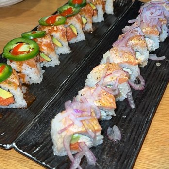 Robata Wasa - Salmon & Lemon Pepper Roll - Sushi Bars Near Me - Irvine, California Robata Wasa - Salmon & Lemon Pepper Roll - Sushi Bars Near Me - Irvine, California