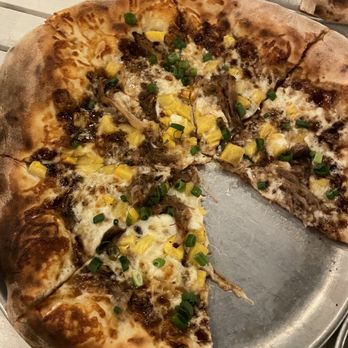 Kai Eats + Drinks - Kailua pork and pineapple pizza - Tacos Near Me - Kailua-Kona, Hawaii Kai Eats + Drinks - Kailua pork and pineapple pizza - Tacos Near Me - Kailua-Kona, Hawaii