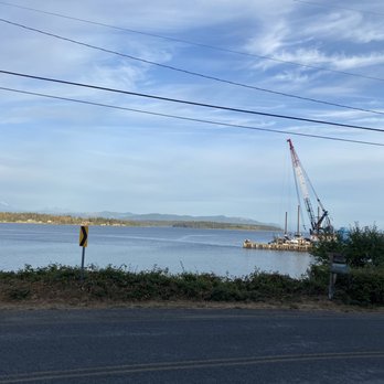 Beach Store Cafe - a view of a body of water - Seafood Near Me - Lummi Island, Washington