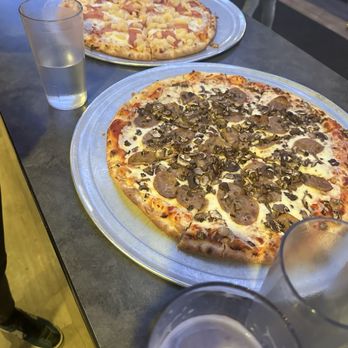 Mammoth Rock N Bowl - Pizzas - Bowling Near Me - Mammoth Lakes, California Mammoth Rock N Bowl - Pizzas - Bowling Near Me - Mammoth Lakes, California