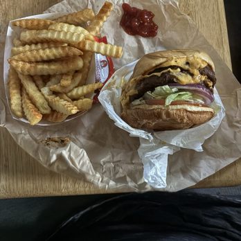 Wimpy’s Hamburgers - Burgers Near Me - Visalia, California Wimpy’s Hamburgers - Burgers Near Me - Visalia, California