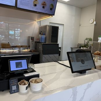 Yelp Elite Experience: Floe Cafe - Order area - Yelp Events Near Me - Fullerton, California Yelp Elite Experience: Floe Cafe - Order area - Yelp Events Near Me - Fullerton, California