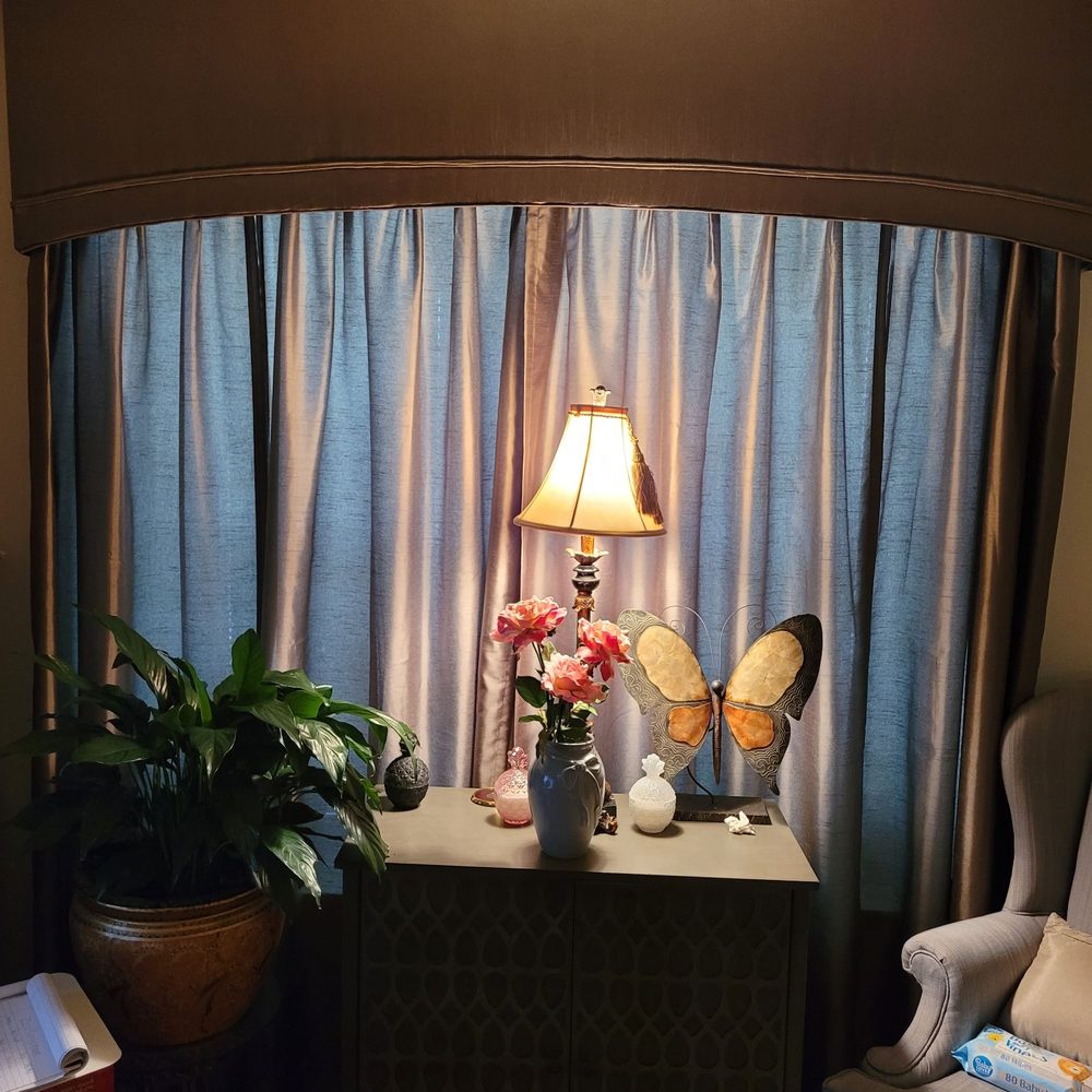Thomas Upholstery - Window cornices. - Furniture Reupholstery Near Me - Coldwater, Mississippi