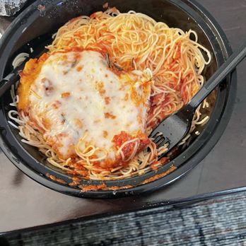 Vinny's Cafe - Chicken parm, needs gravy. - Italian Near Me - Baltimore, Maryland