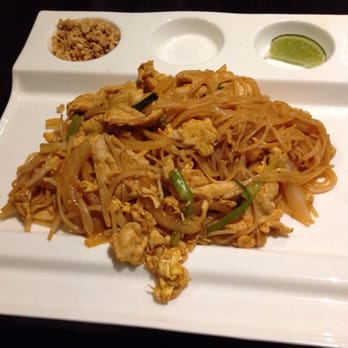 Fusha Asian Bistro - Pad thai - Asian Fusion Near Me - Metuchen, New Jersey