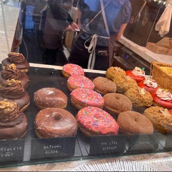 L'Artisane Creative Bakery - Bakeries Near Me - Coral Gables, Florida
