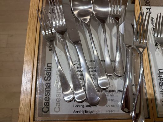 Crate & Barrel by null