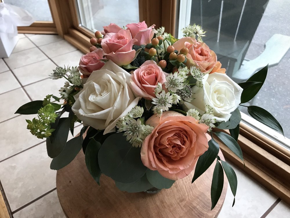 ANTIQUE ROSE FLORIST Updated September 2024 14 Photos 111 Central St, Woodsville, New