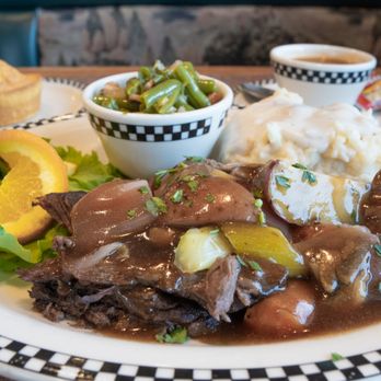 Black Bear Diner Willows - American Near Me - Willows, California