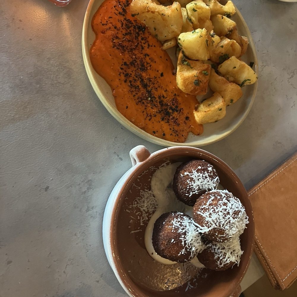 Gràcia Mediterranean - Fried potato & croqueta - Cocktail Bars Near Me - Austin, Texas Gràcia Mediterranean - Fried potato & croqueta - Cocktail Bars Near Me - Austin, Texas