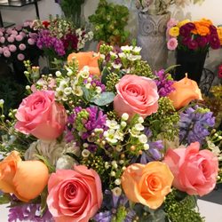 Queen Bee Flower Shop