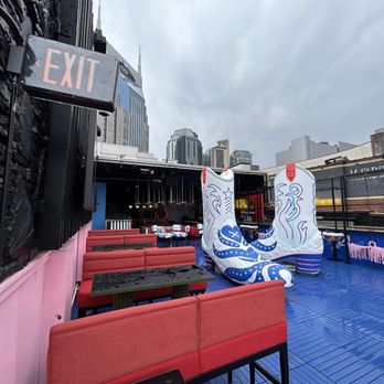 Play Playground - Awesome rooftop bar - Bars Near Me - Nashville, Tennessee