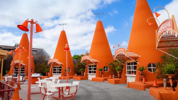 Cozy Cone Motel by null