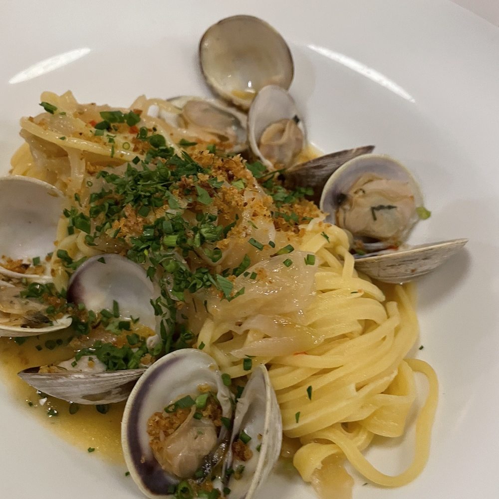 Settler - Clam linguine - Mediterranean Near Me - Salem, Massachusetts Settler - Clam linguine - Mediterranean Near Me - Salem, Massachusetts