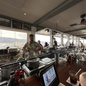 Brophy Bros - Interior with views - Seafood Near Me - Santa Barbara, California Brophy Bros - Interior with views - Seafood Near Me - Santa Barbara, California