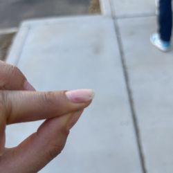 Pink Polish Nails Bar - She filed my mail so close to the skin that is red and it hurts.