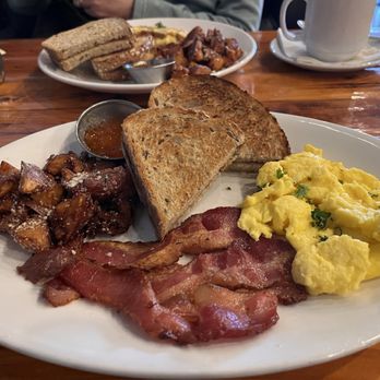 Live Fire Chefs - Classic breakfast - Caterers Near Me - Ocala, Florida