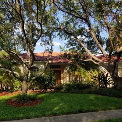 RoofCrafters Roofing Logo