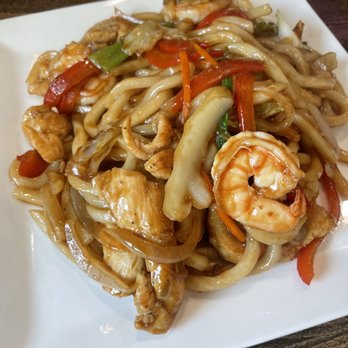 AHI Sushi - Shrimp and chicken udon - Sushi Bars Near Me - St. Petersburg, Florida