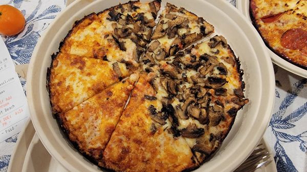 Bardo's Bar Pizza by null