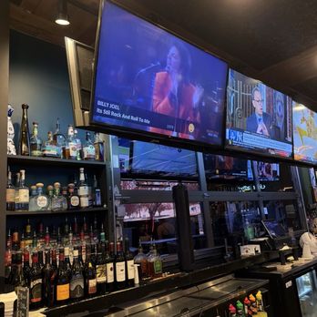 Goldie's Bar & Grill - Music playing - Bars Near Me - West Des Moines, Iowa Goldie's Bar & Grill - Music playing - Bars Near Me - West Des Moines, Iowa