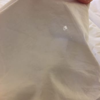 Seda Abreeza - Hole in the pillowcase - Hotels Near Me - Bajada, DAS
