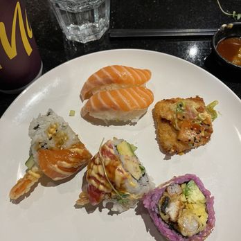 Lobster Burger Bar - Surprisingly very good and fresh sushi options - Bars Near Me - Toronto, Ontario